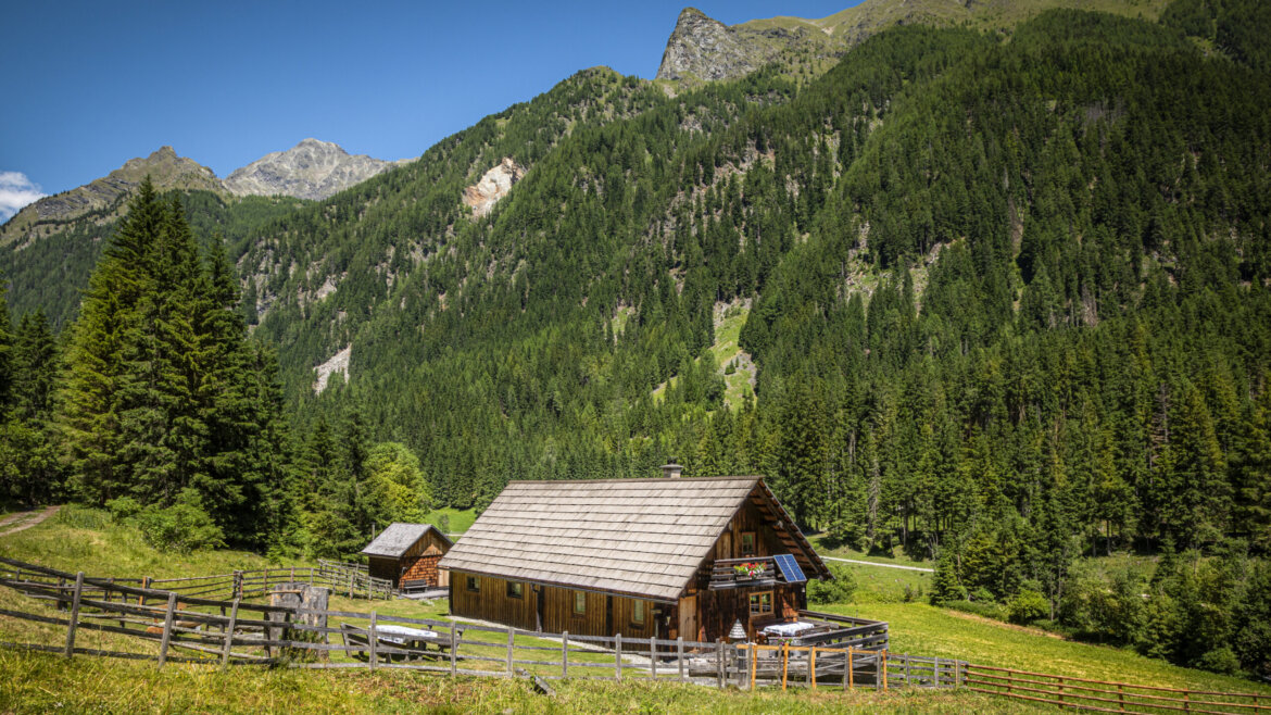 Eseihuette aussen (c) Bernd Suppan, Urlaub am Bauernhof