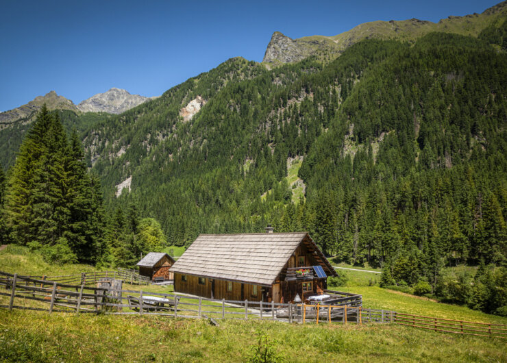 Eseihuette aussen (c) Bernd Suppan, Urlaub am Bauernhof