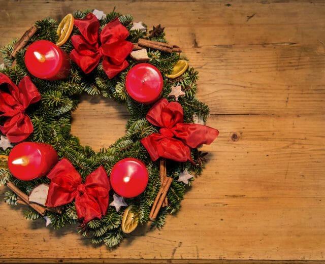 Adventwreath traditional red advent wreath with 4 candles