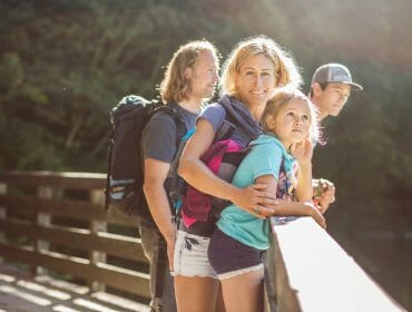 family hinking in Saalachtal