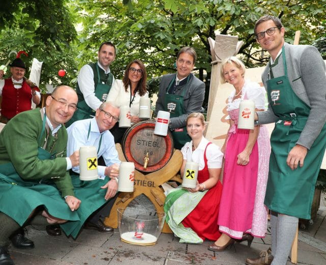 Salzburger Bauernherbst 2019 – Medientermin Stiegl Brauwelt Wilfried Haslauer Jr. et al. posing for the camera