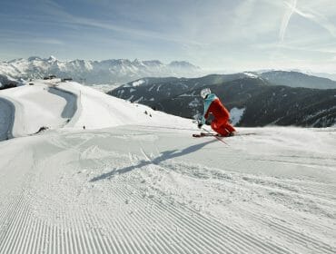 Skiing fun in legoang