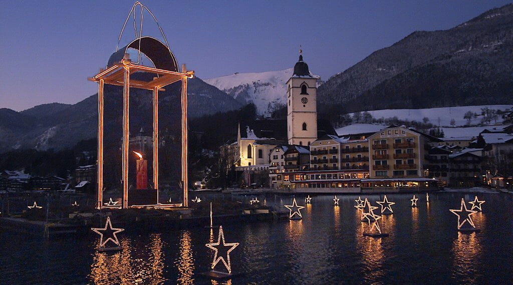 St. Wolfgang Atmospheric Christmas and Summer Paradise on the lake