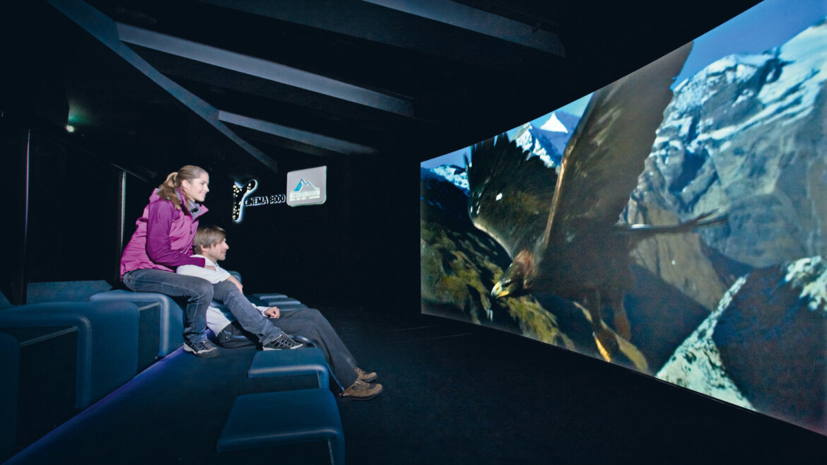 Exciting cinema experience with Cinema3000 on the Kitzsteinhorn (Enlarged view)