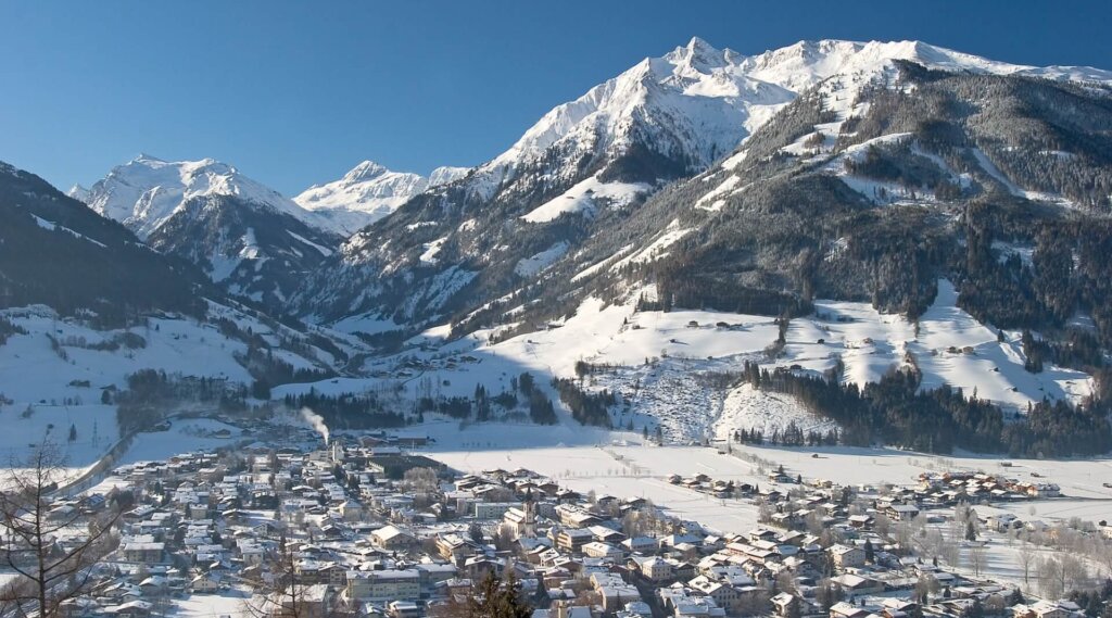 Ortsansicht Mittersill im Winter.