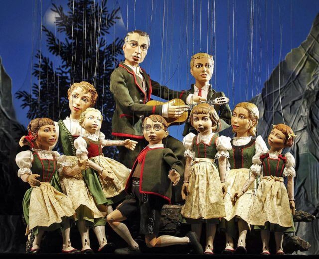 A salzburgi Marionettszínház Sount of Music/A muzsika hangja-előadásából