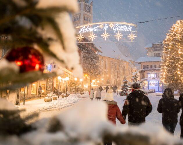 Advent idején díszbe öltöznek az utcák Gasteinben