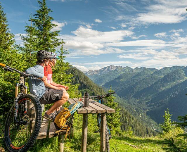 Aussicht Hoch Zwei © Salzburger Sportwelt – Lorenz Masser (75) Páratlan panoráma vár a Salzburgi Sportvilág túraútvonalai mentén, Aussicht Hoch Zwei