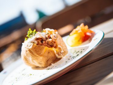 Vegán töltött étel, gyönyörű tálalással