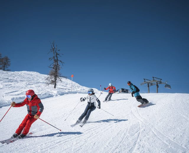 Síelés és snowboard a Ski amadéban. Síelés és snowboard a Ski amadéban.