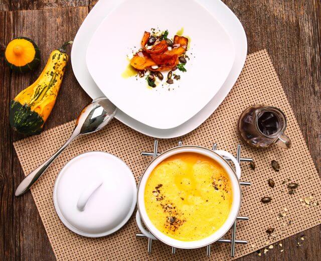 Kürbis-Cremesuppe - Tejszínes sütőtökkrémleves