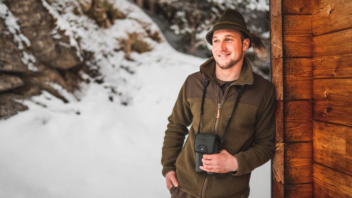 Michael Lagger hivatásos vadász, aki télen gondoskodik a rőtvadakról