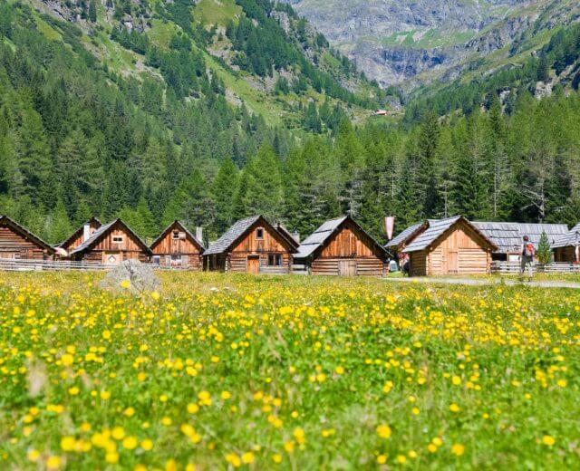 Das Huettendorf im Göriachtal im Salzburger Lungau Das Huettendorf im Göriachtal im Salzburger Lungau