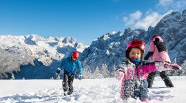Családbarát sípályák és változatos hó- és funparkok várják a Dachstein West régióban.