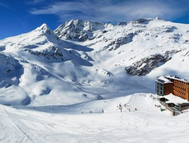 Rifugio Rudolfshuette in veste invernale nel Parco Nazionale Alti Tauri