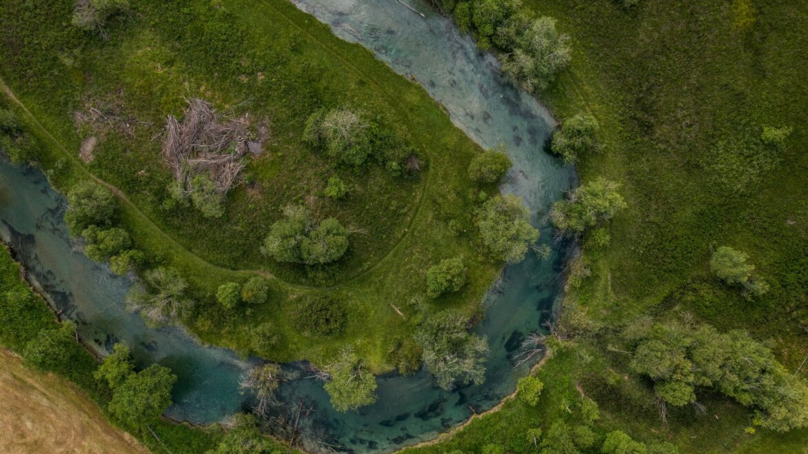 Vista aerea dei meandri del fiume Lonka a Weißpriach nel Lungau Salisburghese