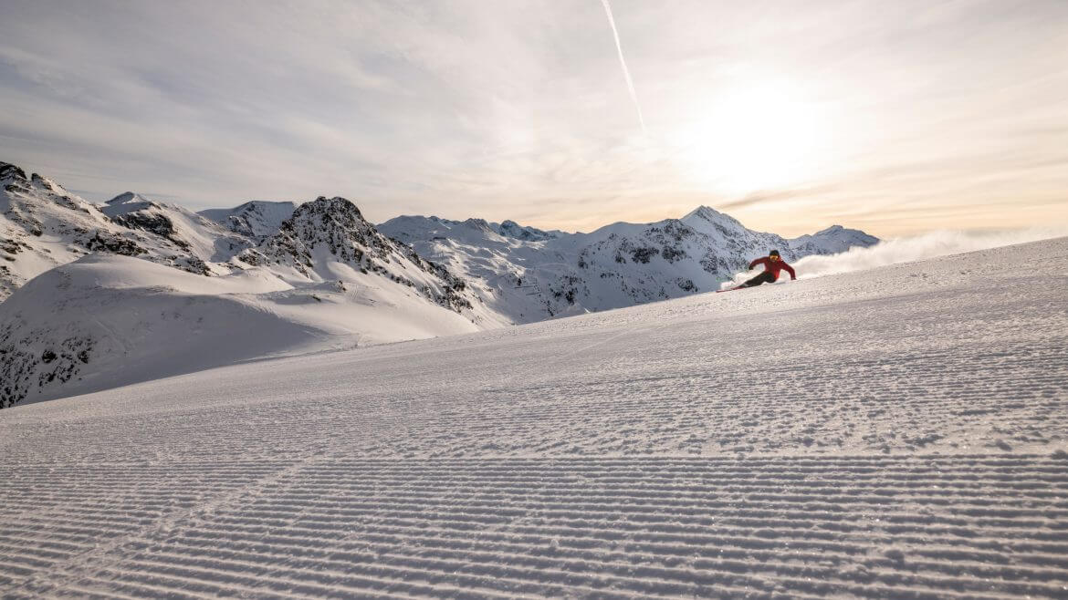 Super Ski Card otwiera wrota 2 780 km idealnie wyratrakowanych nartostrad w 22 ośrodkach narciarskich. 
