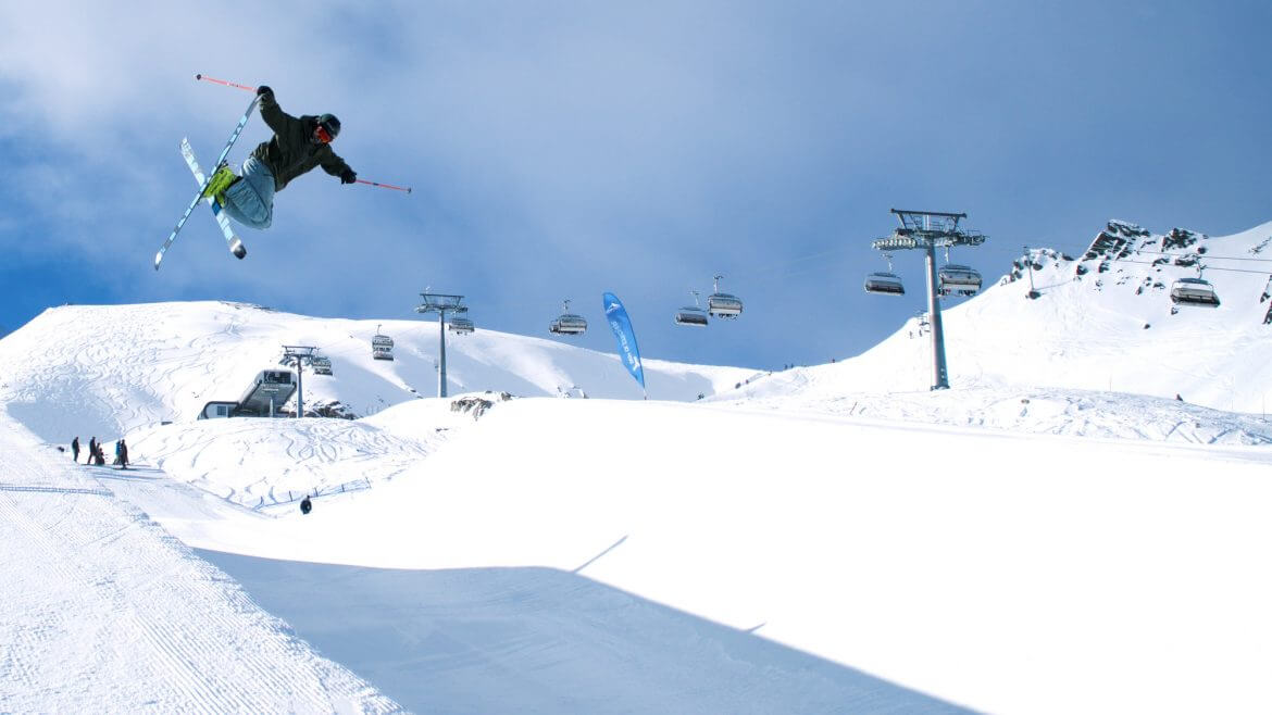 Fani stylu wolnego na nartach i snowboardzie znajdą jeden z najlepszych snowparków na świecie na Kitzsteihorn w Zell am See-Kaprun.