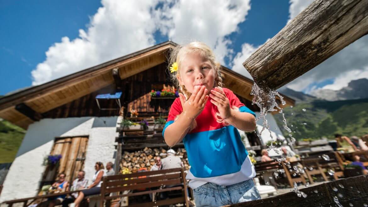 Region Hochkönig ma w zanadrzu wiele atrakcji dla dzieci, przede wszystkim na łonie przyrody, dlatego jest popularnym miejscem na wakacje z rodziną.