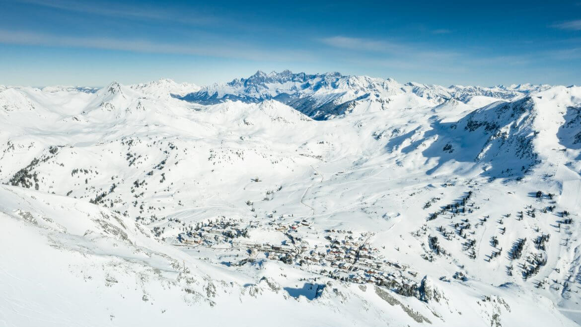 ołożenie ośrodka narciarskiego w "śnieżnej misie" sprawia, że Obertauern posiada najgrubszą pokrywę śnieżną w Austrii i jest ośrodkiem z absolutnie pewnym śniegiem.
