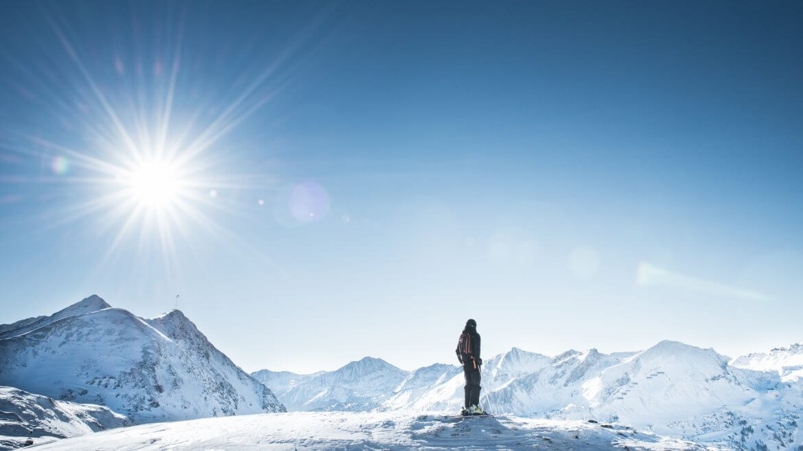 Słońce i naturalny biały puch, jak okiem sięgnąć. Na miłośników narciarskich uciech czeka w Obertauern pewny śnieg i 100 km zadbanych tras.
