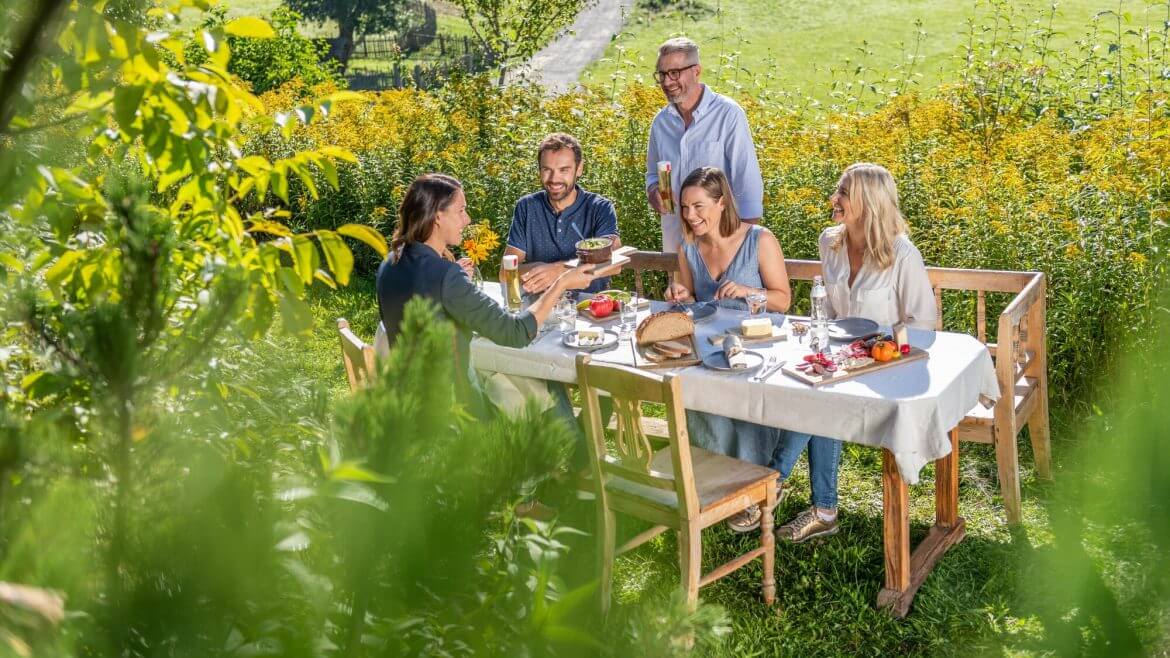 Salzburska przekąska w wiejskim ogrodzie