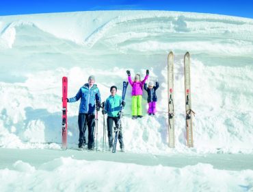 Grubość pokrywy śniegowej w Obertauern nie pozostawia wątpliwości: białemu szaleństwu w najwyżej położonym salzburskim ośrodku narciarskim nic nie zagraża.