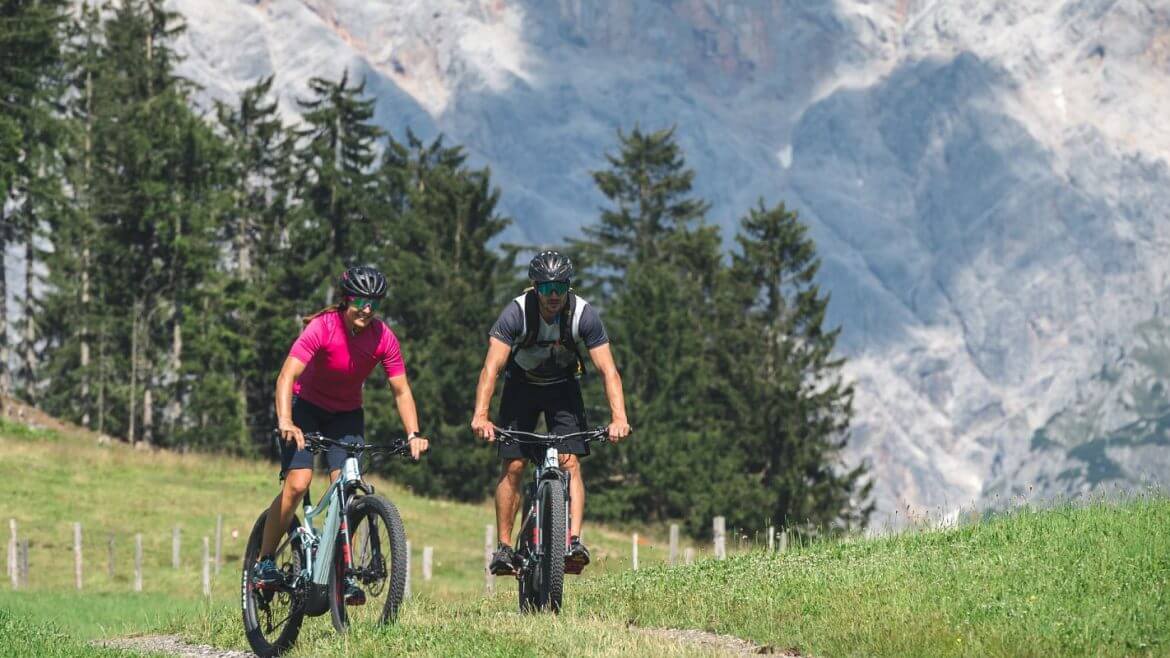 Od kiedy wynaleziono rowery o napędzie elektrycznym, góry w regionie Hochkönig stały się łatwo dostępne także dla osób bez specjalnej sportowej krzepy. 