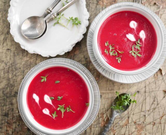 Rote-RxFCben-Apfel-Suppe-scaled