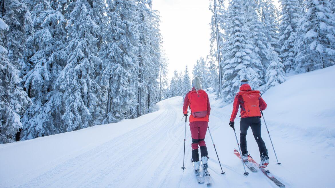 W regionie Dachstein West miłośnicy narciarstwa przełajowego znajdą wspaniałą możliwość podchodzenia na nartach pod górę na trasie ATOMIC BACKLAND