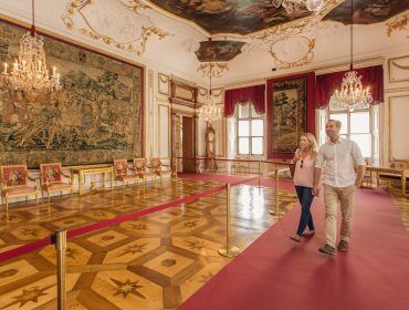 Wnętrze jednej z komnat arcybiskupich w Strarej Rezydencji w Salzburgu.