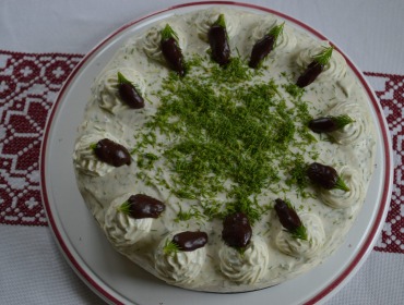 Tort świerkowy to niespotykany deser na zimę, pachnący i smakujący lasem.