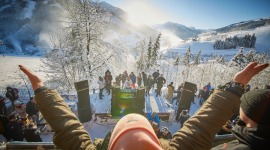 Kultowe party na otwarcie sezonu narciarskiego w Saalbach - Rave on Snow.