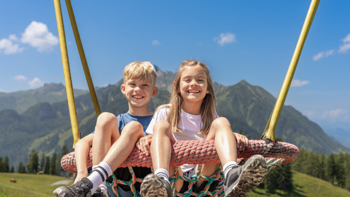 Wysoko w góry najłatwiej i najwygodniej jest pojechać kolejką linową © JOsalzburg